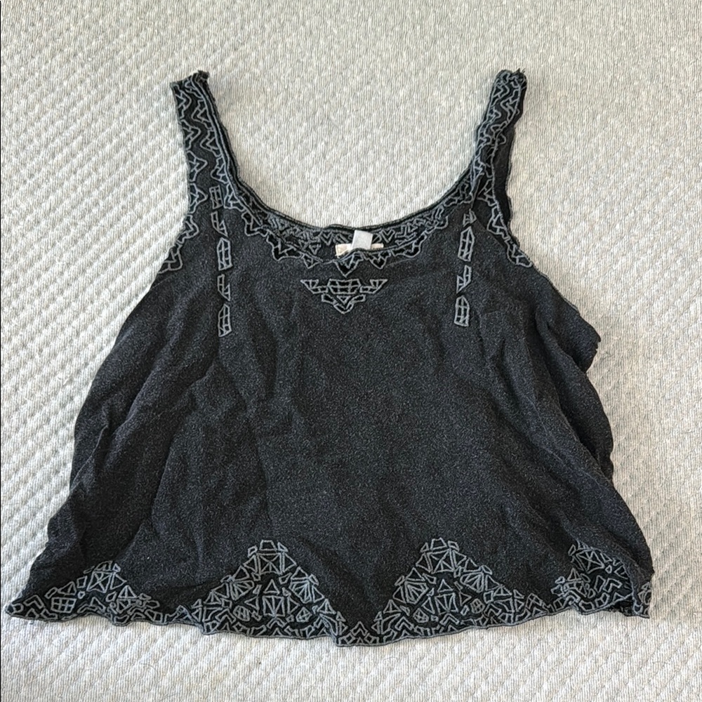 Ecote Embroidered Women's Top